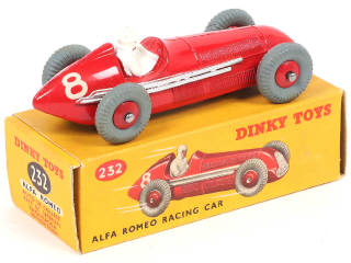 Lot 391 - DINKY TOYS (GB) (1)