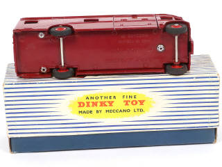 Lot 413 - DINKY TOYS (GB) (1)