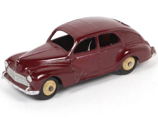 Lot 303 - DINKY TOYS (FRANCE) (1)