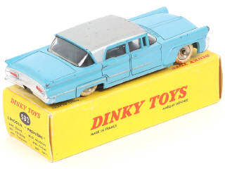 Lot 337 - DINKY TOYS (FRANCE) (1)