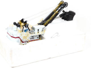 Lot 63 - TWH COLLECTIBLES (USA) (1)