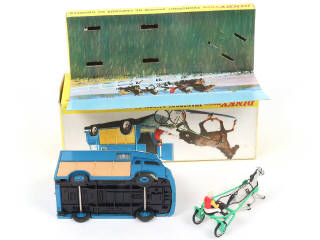Lot 363 - DINKY TOYS (FRANCE) (1)