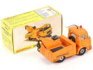Lot 366 - DINKY TOYS (FRANCE) (1)
