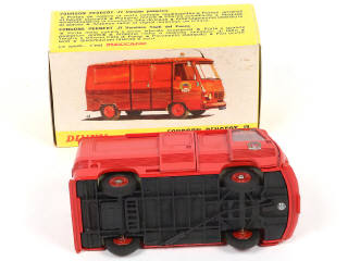 Lot 361 - DINKY TOYS (FRANCE) (1)