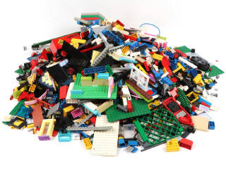 Lot 177 - LEGO (DANEMARK) (150)