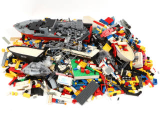 Lot 184 - LEGO (DANEMARK) (150)