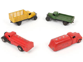 Lot 186 - DINKY TOYS (GB) (4)