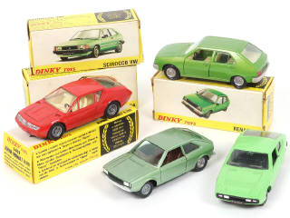 Lot 284 - DINKY TOYS (FRANCE) (4)