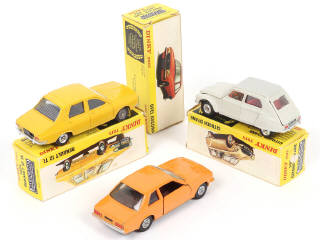 Lot 271 - DINKY TOYS (FRANCE) (3)