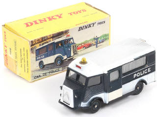 Lot 228 - DINKY TOYS (FRANCE) (1)