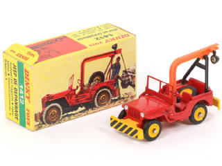 Lot 211 - DINKY TOYS (FRANCE) (1)
