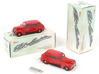 Lot 100 - ROBEDDIE MODELS (GB) (2)