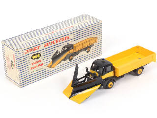Lot 172 - DINKY TOYS (GB) (1)