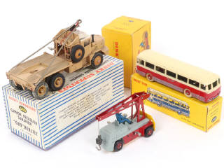Lot 272 - DINKY TOYS (FRANCE) (3)