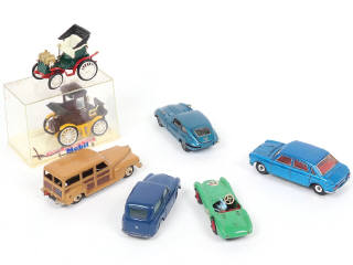 Lot 22 - DIVERS (7)