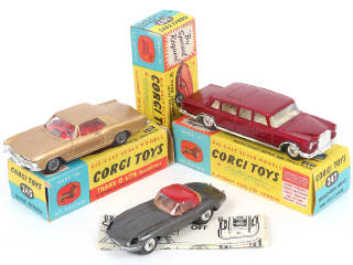 Lot 105 - CORGI TOYS (GB) (3)