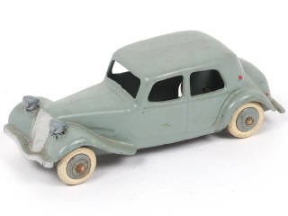 Lot 202 - DINKY TOYS (FRANCE) (1)