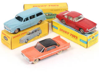 Lot 262 - DINKY TOYS (FRANCE) (3)