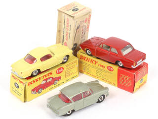 Lot 182 - DINKY TOYS (GB) (3)