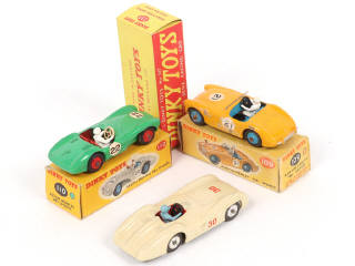 Lot 180 - DINKY TOYS (GB) (3)