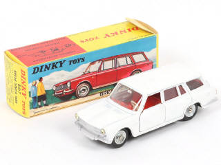 Lot 217 - DINKY TOYS (FRANCE) (1)