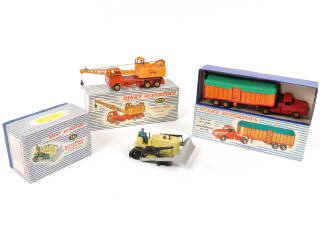 Lot 218 - DINKY TOYS (3)
