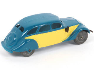 Lot 222 - DINKY TOYS (FRANCE) (1)