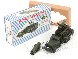 Lot 233 - DINKY TOYS (FRANCE) (1)