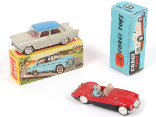 Lot 148 - DIVERS (2)