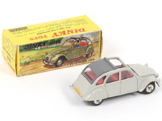 Lot 230 - DINKY TOYS (FRANCE) (1)
