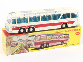 Lot 207 - DINKY TOYS (GB) (1)