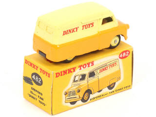 Lot 202 - DINKY TOYS (GB) (1)