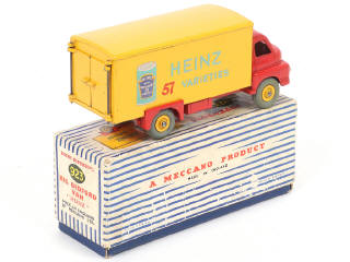 Lot 203 - DINKY TOYS (GB) (1)
