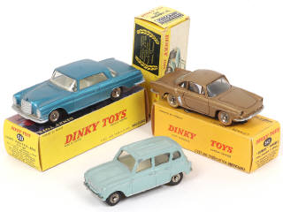Lot 291 - DINKY TOYS (FRANCE) (3)
