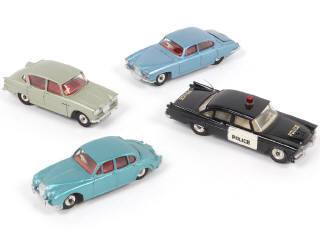 Lot 247 - DINKY TOYS (GB) (4)