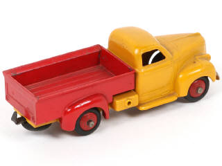 Lot 270 - DINKY TOYS (FRANCE) (1)