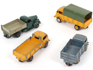 Lot 297 - DINKY TOYS (FRANCE) (4)