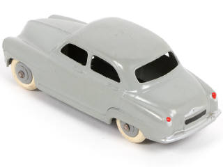 Lot 274 - DINKY TOYS (FRANCE) (1)