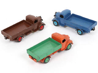 Lot 243 - DINKY TOYS (GB) (3)