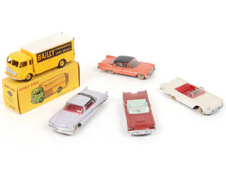 Lot 300 - DINKY TOYS (FRANCE) (5)