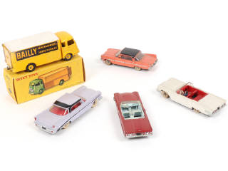 Lot 300 - DINKY TOYS (FRANCE) (5)