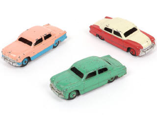 Lot 244 - DINKY TOYS (GB) (3)