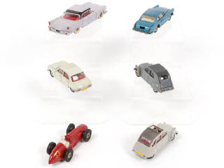 Lot 338 - DINKY TOYS (FRANCE) (6)