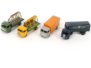 Lot 335 - DINKY TOYS (FRANCE) (4)