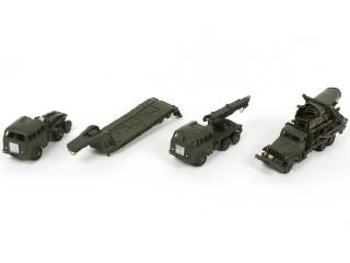Lot 327 - DINKY TOYS (FRANCE) (3)