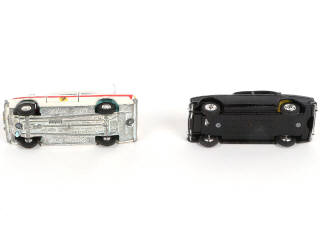 Lot 262 - DINKY TOYS (GB) (2)