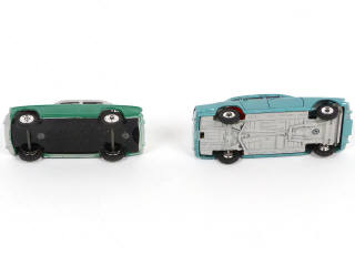 Lot 261 - DINKY TOYS (GB) (2)