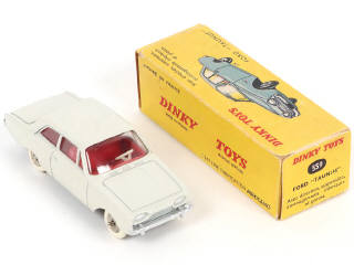 Lot 320 - DINKY TOYS (FRANCE) (2)