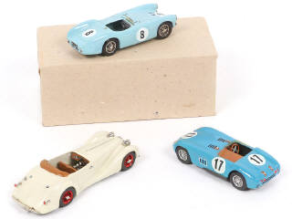 Lot 47 - DIVERS (3)