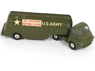 Lot 175 - CORGI TOYS (GB) (3)